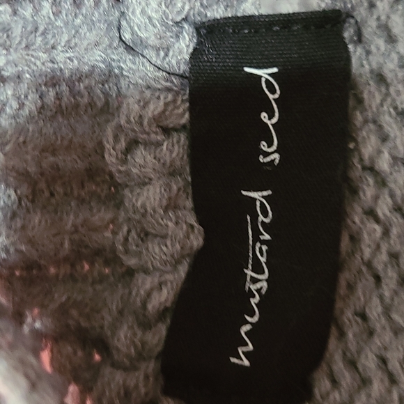 HOST PICK!! Crop Sweater - Picture 6 of 8